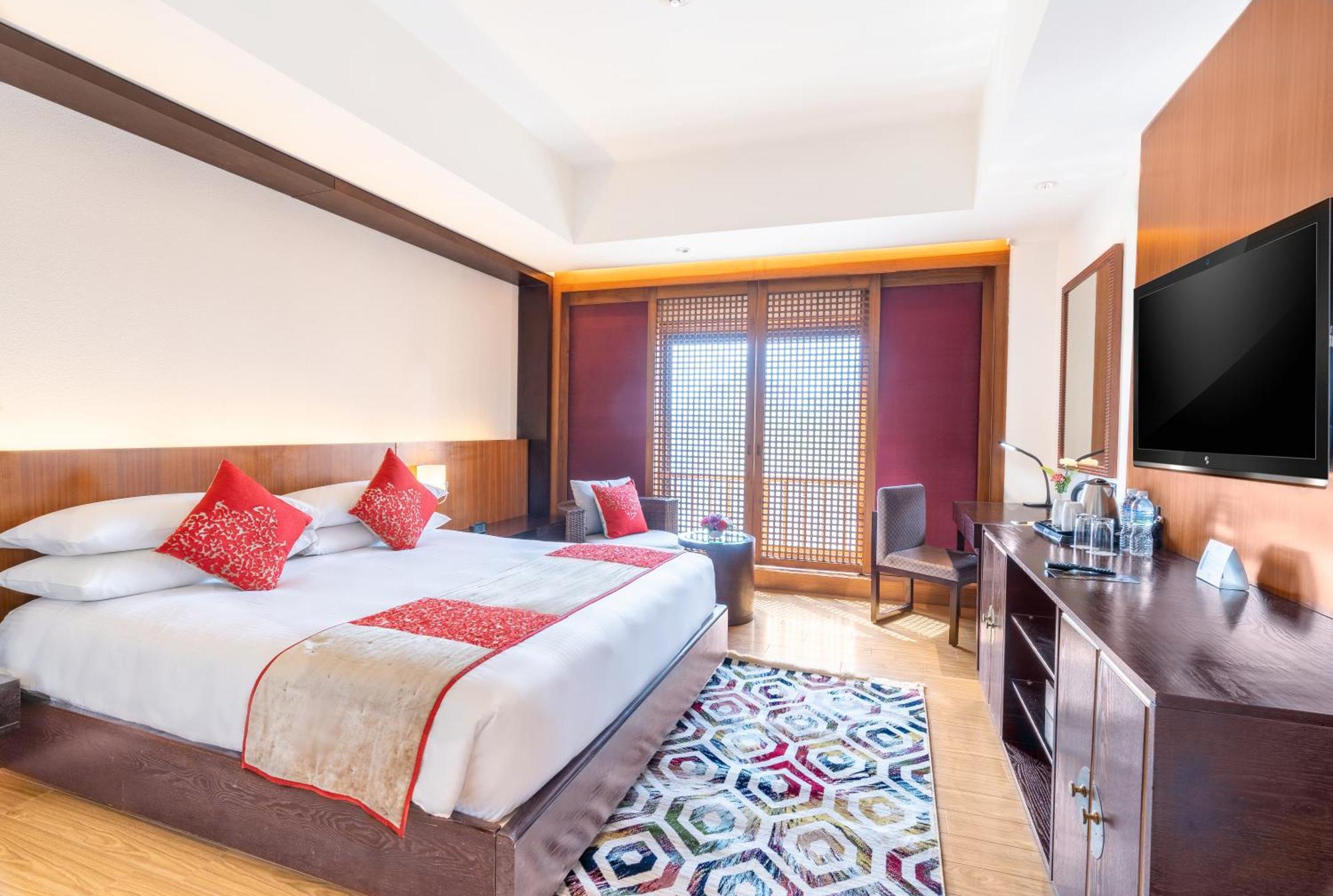 The Soaltee Kathmandu Hotel Buitenkant foto